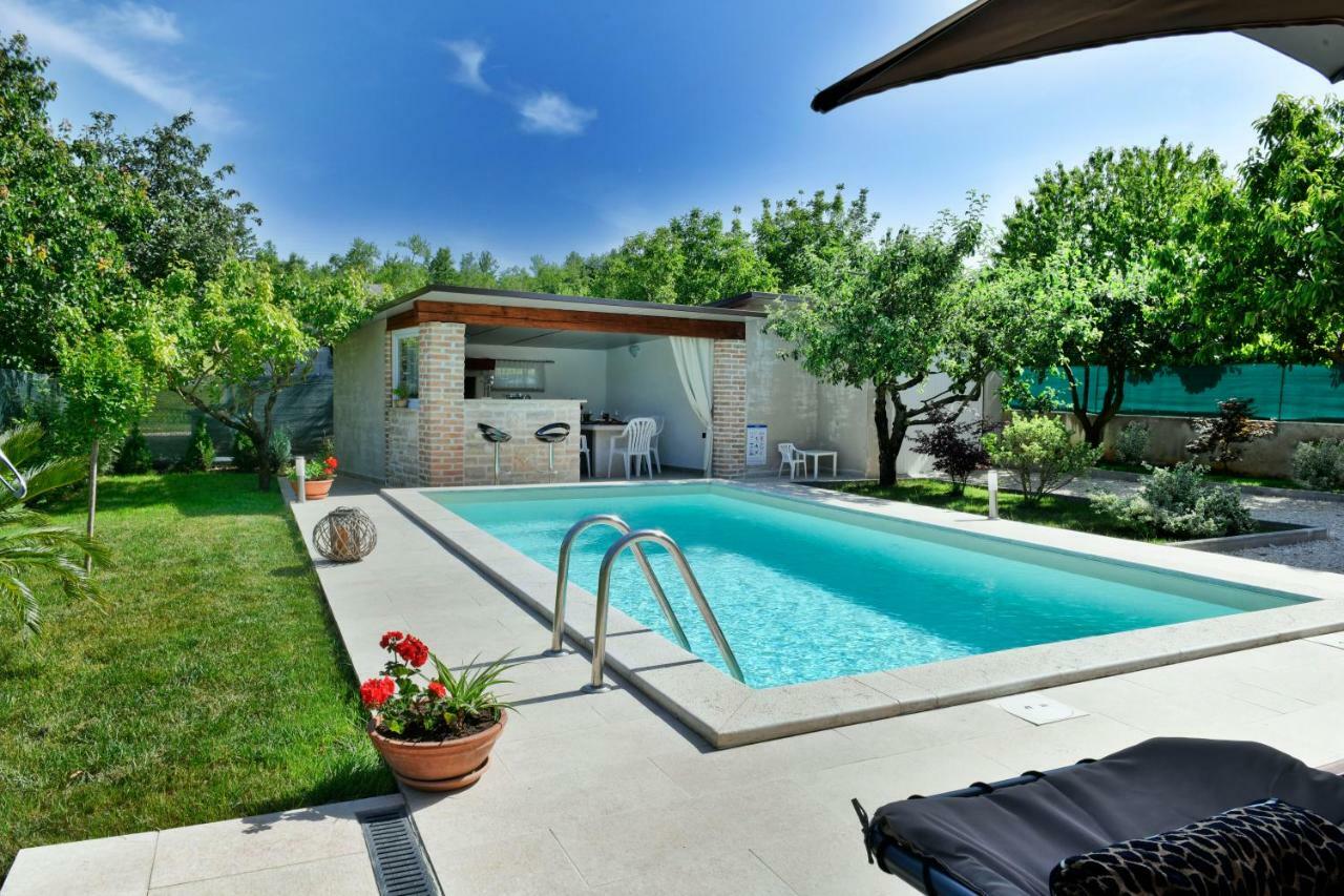 Villa Aromatica Vižinada Kültér fotó