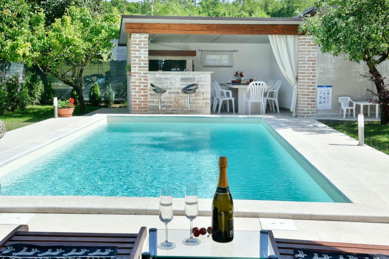 Villa Aromatica Vižinada Kültér fotó